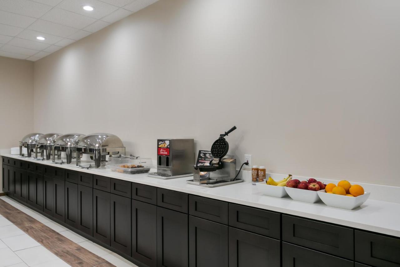 Eisenhower Hotel&conference Center