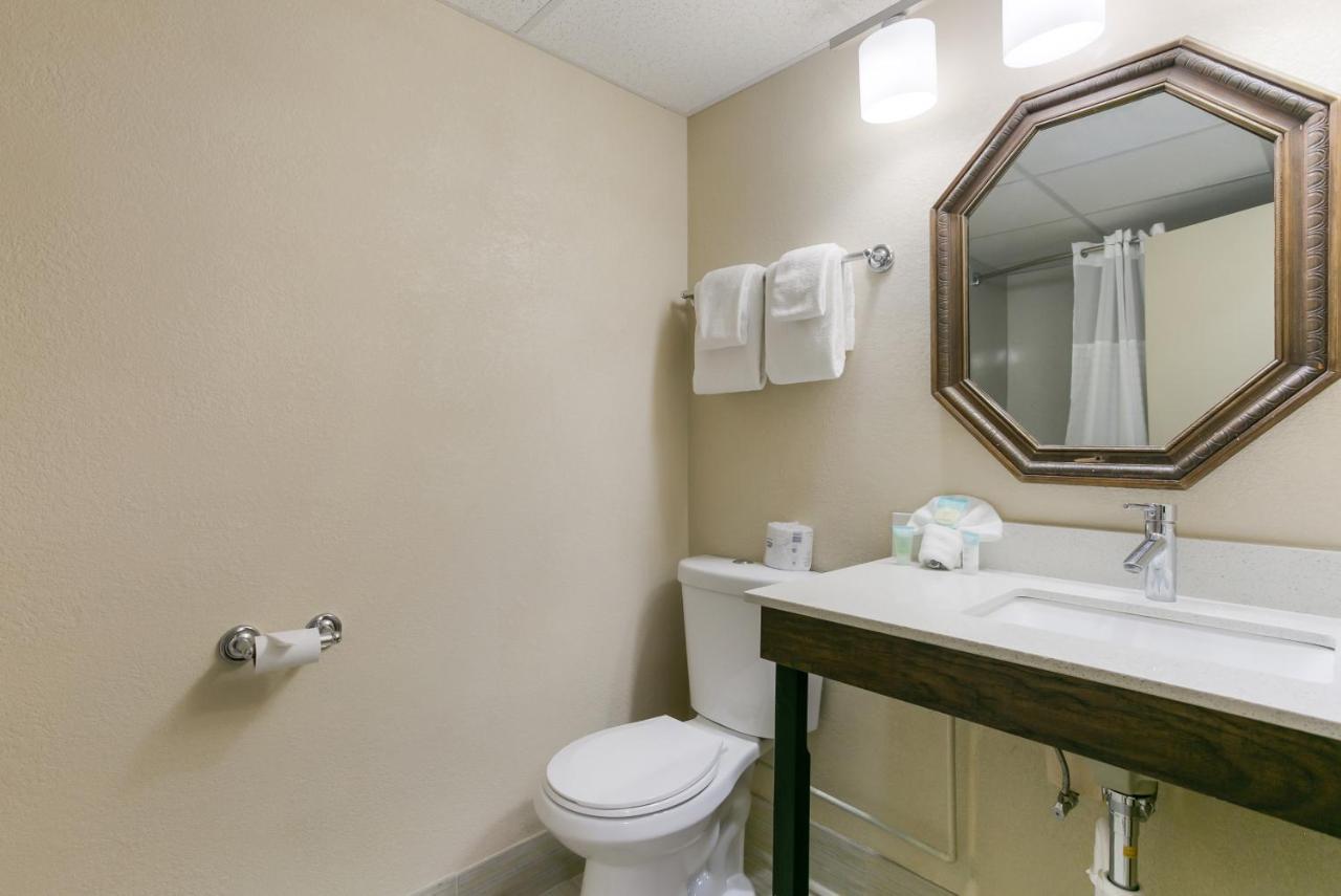 Eisenhower Hotel&conference Center Hotel 3*